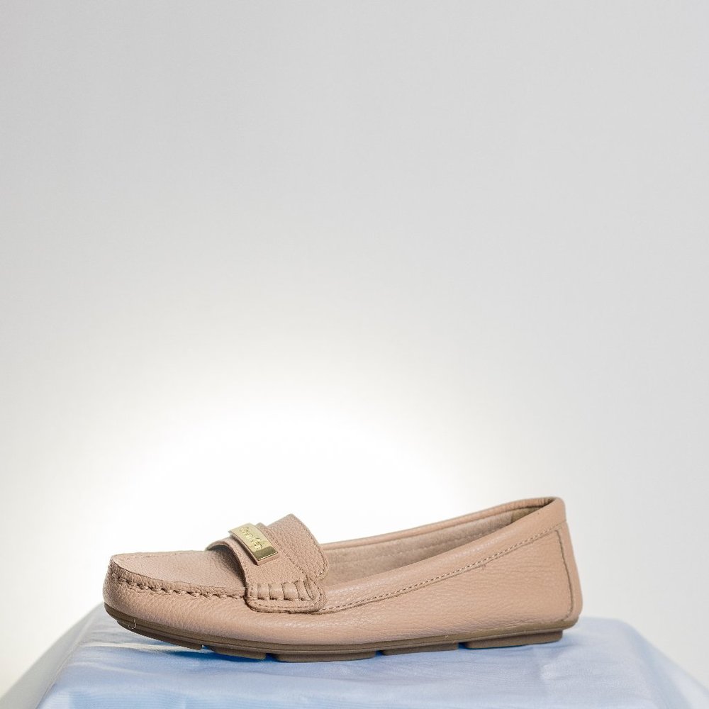 Women's Calvin Klein Loafers Size 6.5 US